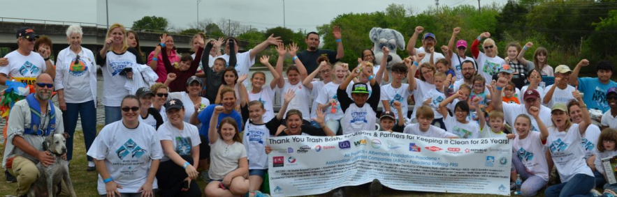 Cleanup volunteer group at Dickinson Bayou. Photo courtesy of the Galveston Bay Estuary Program.