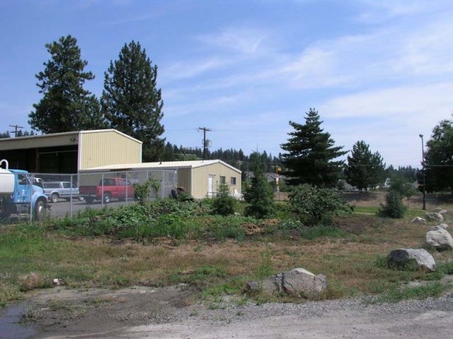 Maintenance buildings at the landfill