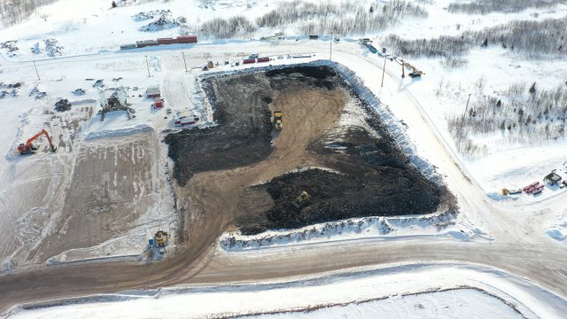 Surface dredge material from the Shallow Sheltered Bay continues to be stockpiled in the sediment processing area. 