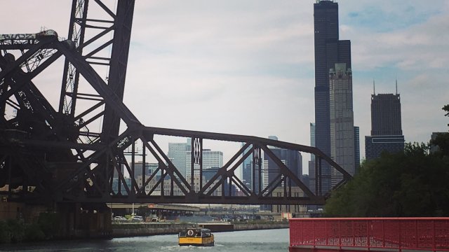 view into downtown chicago via the chicago river