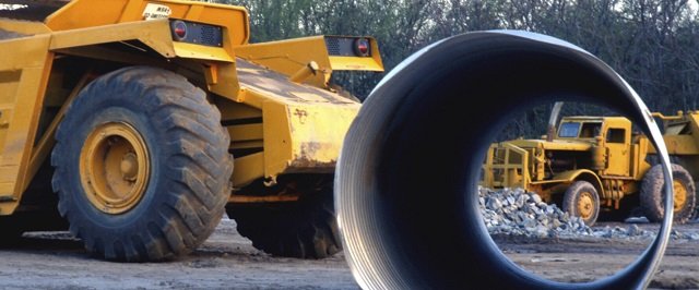 Wastewater sewer pipe with tractors