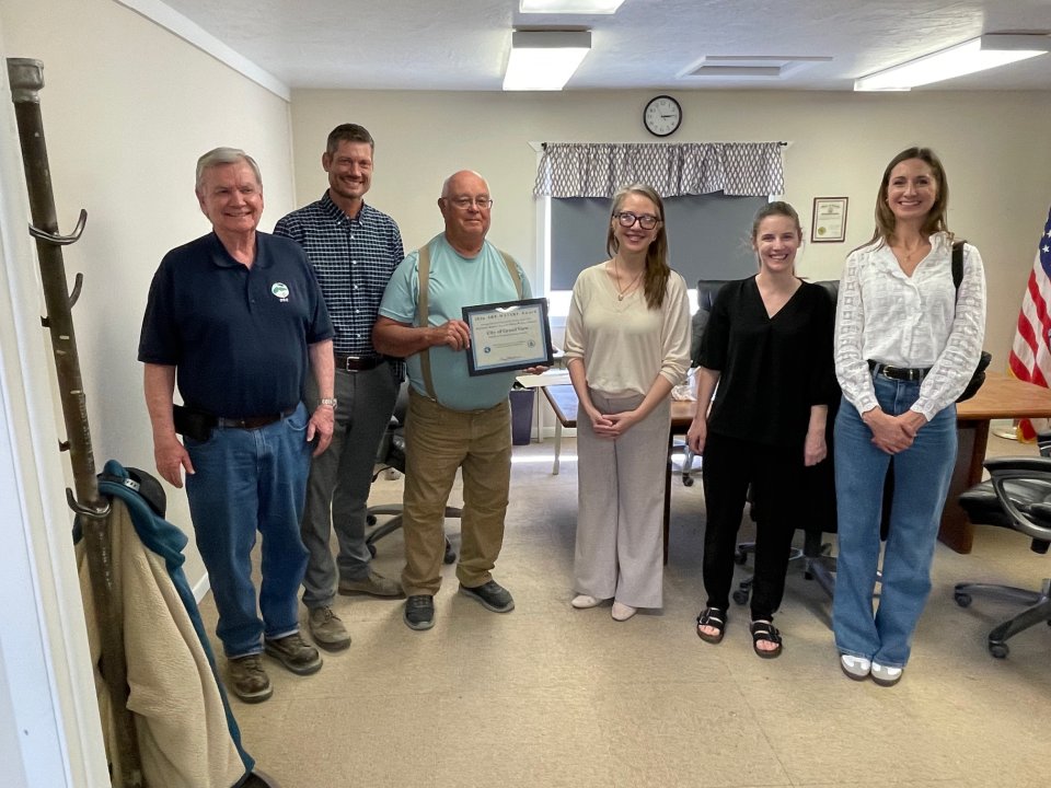 EPA, Idaho DEQ and City of Grand View staff celebrate the city’s WATERS award on April 28, 2025