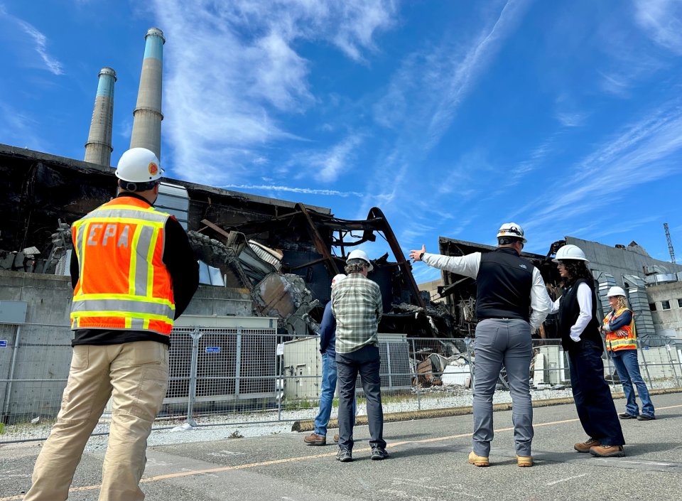 EPA Region 9 Deputy Regional Administrator Cheree Peterson tours the site with the EPA emergency response team and Vistra