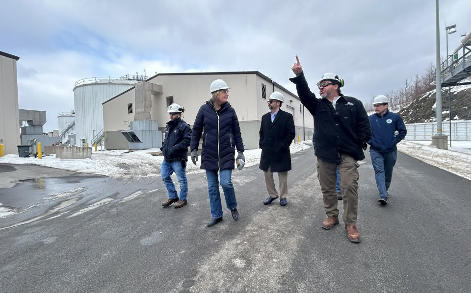 EPA tours Scranton energy facility