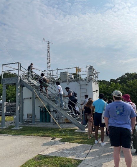 Colin Barnett gives an Aerometric Information Retrieval System tour to SSI students. 