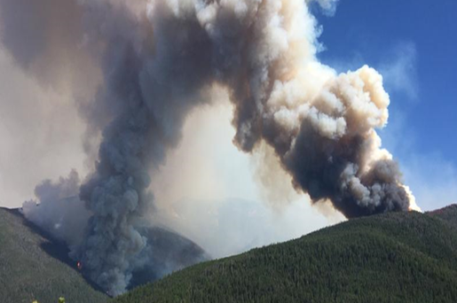 Smoke plumes over Missoula, MT