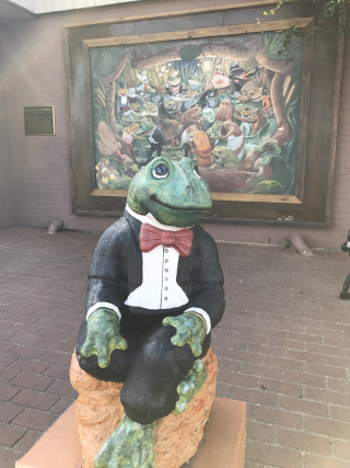 Frog statue